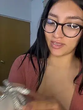 Snapshot of Sexyedith09 chatting on 04/02/26, 03:51 Sexyedith09 online show from 04/02/26, 03:51