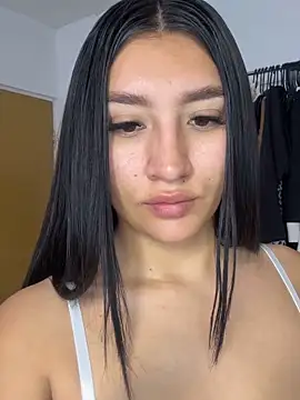 Snapshot of Sexyedith09 chatting on 04/10/26, 05:20 Sexyedith09 online show from 04/10/26, 05:20