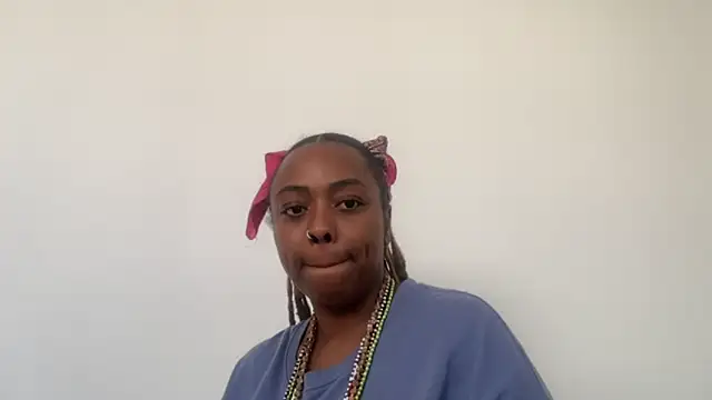 ChocolateCakeQueen online show from 11/17/25, 08:02