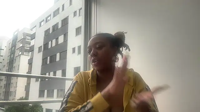 ChocolateCakeQueen online show from 01/09/26, 03:52