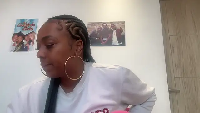 ChocolateCakeQueen online show from 05/20/26, 11:02