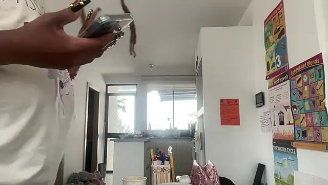 ChocolateCakeQueen online show from 10/31/25, 03:41