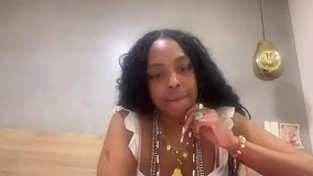 ChocolateCakeQueen online show from 04/17/26, 03:53