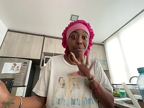 ChocolateCakeQueen online show from 02/08/26, 05:21