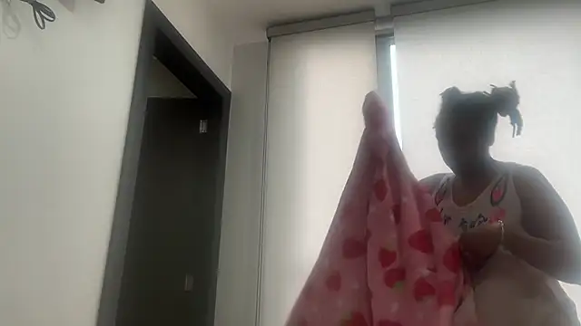 ChocolateCakeQueen online show from 01/13/26, 10:46