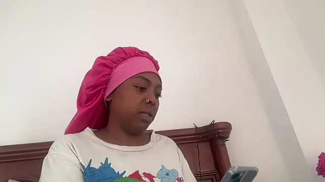 Snapshot of ChocolateCakeQueen chatting on 10/01/25, 01:26 ChocolateCakeQueen online show from 10/01/25, 01:26