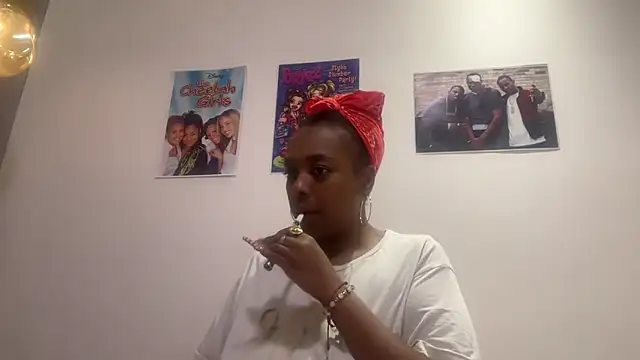 ChocolateCakeQueen online show from 06/15/26, 12:22