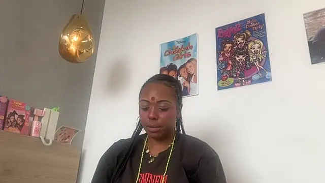 ChocolateCakeQueen online show from 06/06/26, 08:47