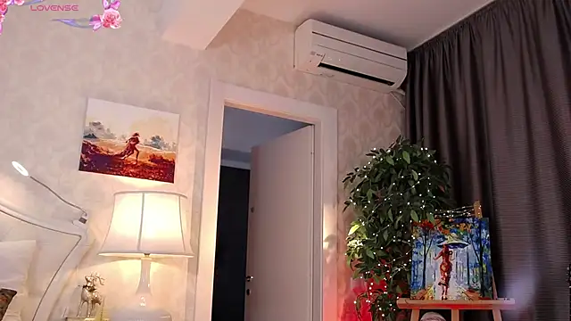 IreneHope online show from 12/15/25, 09:26