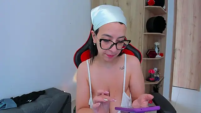  amanda seyfried19 online show from 02/09/26, 03:43