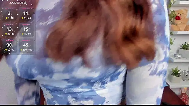 Snapshot of HazzelGray chatting on 02/12/25, 02:32 HazzelGray online show from 02/12/25, 02:32