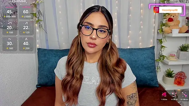 HazzelGray online show from 03/31/26, 01:46