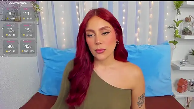 Snapshot of HazzelGray chatting on 12/11/24, 02:44 HazzelGray online show from 12/11/24, 02:44