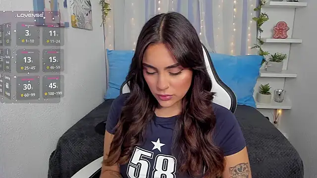 Snapshot of HazzelGray chatting on 02/04/25, 03:04 HazzelGray online show from 02/04/25, 03:04