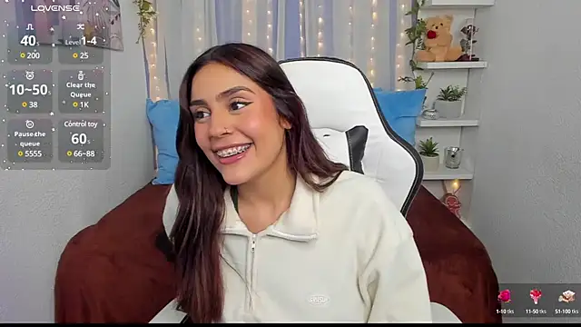 Snapshot of HazzelGray chatting on 02/16/25, 07:16 HazzelGray online show from 02/16/25, 07:16