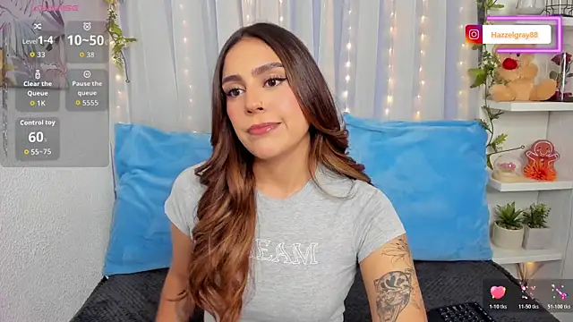 HazzelGray online show from 12/02/25, 01:46