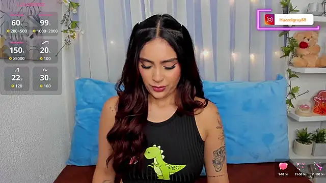Snapshot of HazzelGray chatting on 10/15/25, 03:53 HazzelGray online show from 10/15/25, 03:53