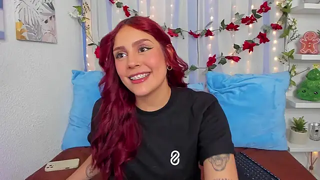 Snapshot of HazzelGray chatting on 12/22/24, 06:26 HazzelGray online show from 12/22/24, 06:26