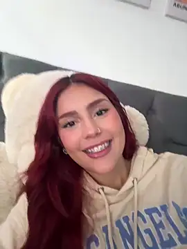 Snapshot of HazzelGray chatting on 01/19/25, 05:49 HazzelGray online show from 01/19/25, 05:49