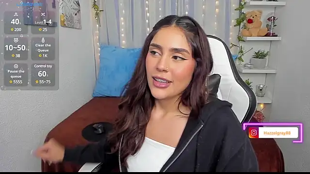 Snapshot of HazzelGray chatting on 03/12/25, 06:11 HazzelGray online show from 03/12/25, 06:11