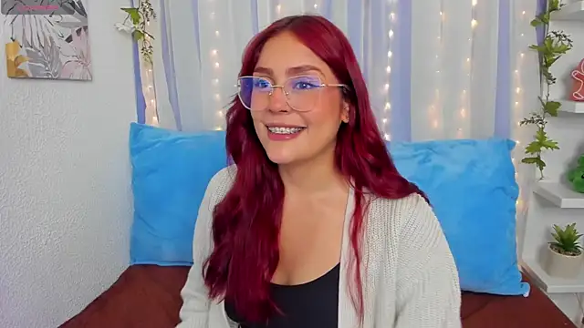 Snapshot of HazzelGray chatting on 01/10/25, 02:45 HazzelGray online show from 01/10/25, 02:45