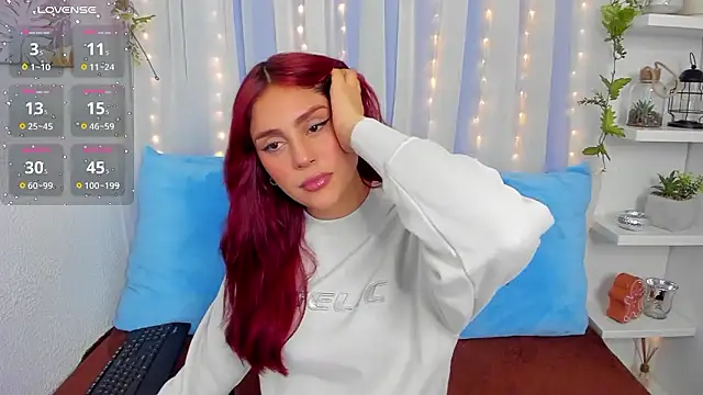 Snapshot of HazzelGray chatting on 12/03/24, 05:49 HazzelGray online show from 12/03/24, 05:49