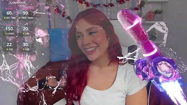 Snapshot of HazzelGray chatting on 12/17/24, 06:31 HazzelGray online show from 12/17/24, 06:31