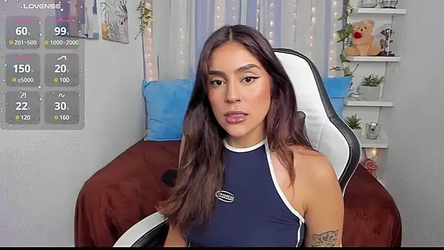 Snapshot of HazzelGray chatting on 02/20/25, 04:47 HazzelGray online show from 02/20/25, 04:47