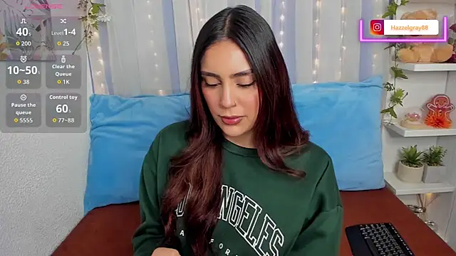 Snapshot of HazzelGray chatting on 09/14/25, 06:30 HazzelGray online show from 09/14/25, 06:30