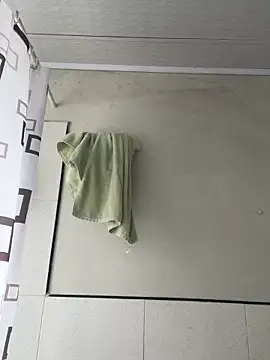 hannahb-e online show from 12/02/25, 01:46