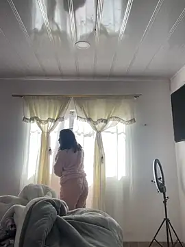 hannahb-e online show from 11/23/25, 01:54