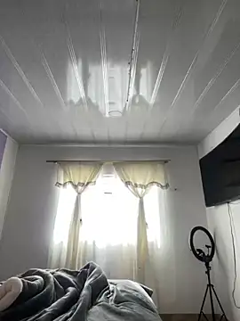 hannahb-e online show from 11/20/25, 01:45