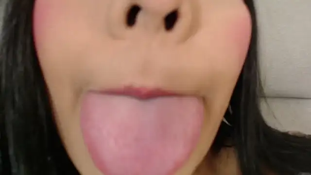 Snapshot of emily_brontee_ chatting on 03/21/25, 01:34 emily brontee online show from 03/21/25, 01:34