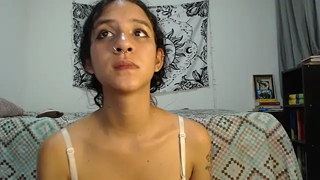 Snapshot of AlinaWoolf_ chatting on 12/11/24, 05:53 AlinaWoolf  online show from 12/11/24, 05:53