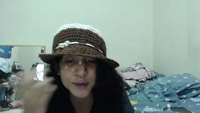 AlinaWoolf  online show from 05/18/26, 04:07