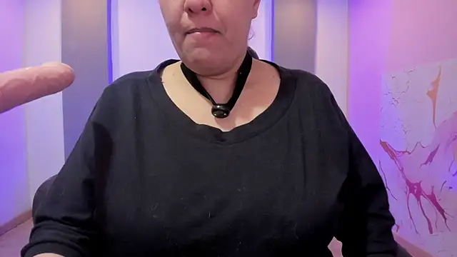 Snapshot of Sammy_owens_ chatting on 06/18/26, 12:21 Sammy owens online show from 06/18/26, 12:21