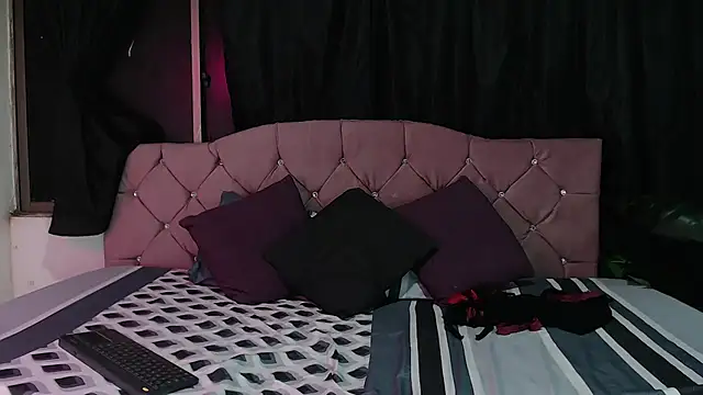 Snapshot of Cataleya_divine chatting on 09/21/25, 11:04 Cataleya divine online show from 09/21/25, 11:04