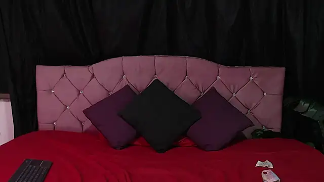 Snapshot of Cataleya_divine chatting on 09/18/25, 11:02 Cataleya divine online show from 09/18/25, 11:02