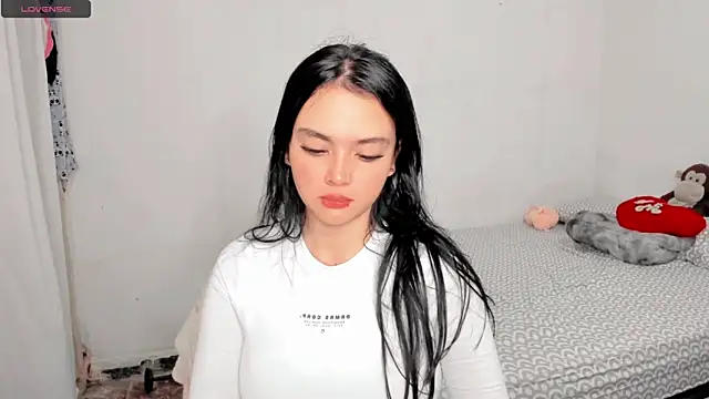 Sarah angell online show from 12/30/24, 01:47