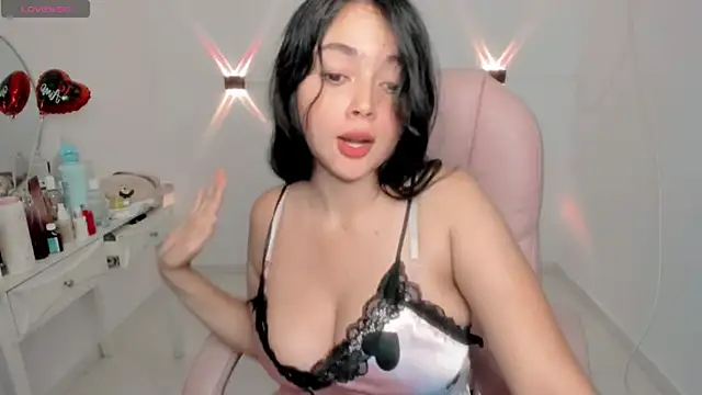 Sarah angell online show from 04/17/26, 01:52