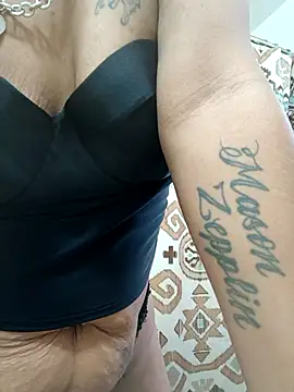 mariah2299 online show from 11/10/25, 07:30