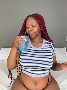 Jazmine-Blue online show from 04/07/26, 10:39