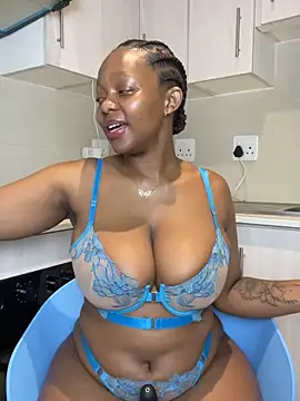 Snapshot of Jazmine-Blue chatting on 05/23/26, 12:26 Jazmine-Blue online show from 05/23/26, 12:26