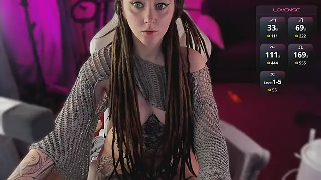 Snapshot of CutieMaevee chatting on 09/23/25, 09:27 CutieMaevee online show from 09/23/25, 09:27