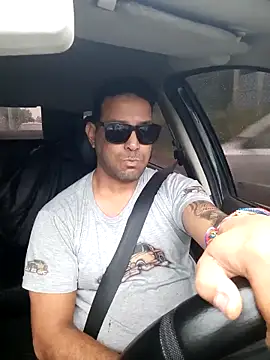 Snapshot of hecwil8 chatting on 10/17/25, 11:34 hecwil8 online show from 10/17/25, 11:34