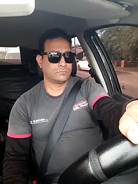 Snapshot of hecwil8 chatting on 10/28/25, 11:42 hecwil8 online show from 10/28/25, 11:42