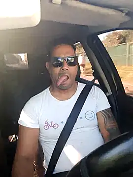 hecwil8 online show from 11/13/25, 11:25