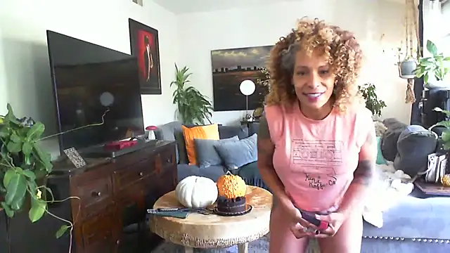 CeceilaMoon online show from 11/05/25, 04:54