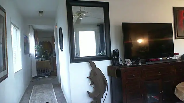 CeceilaMoon online show from 11/19/25, 02:28