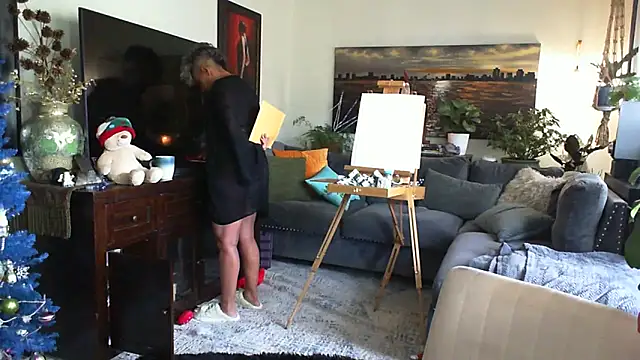 CeceilaMoon online show from 12/15/25, 03:18